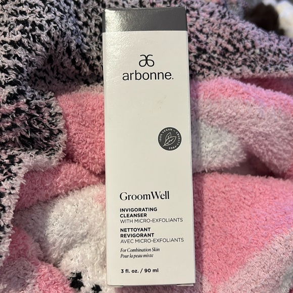 Arbonne groomwell invigorating cleanser - Picture 1 of 1